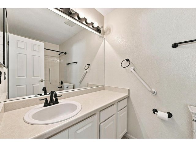 1715 Whitehall Dr, Longmont, CO 80504