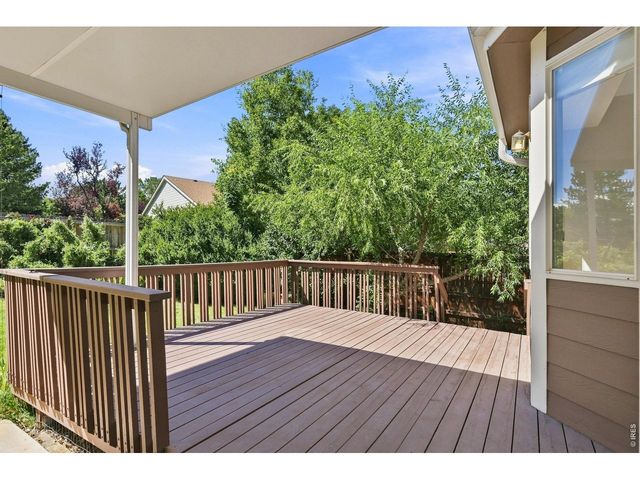 1715 Whitehall Dr, Longmont, CO 80504