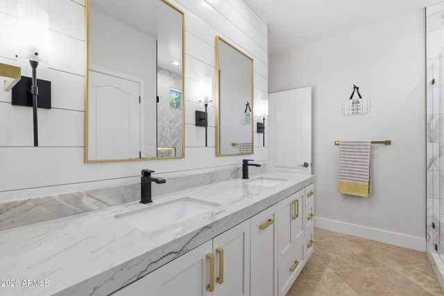 2007 W BLAYLOCK Drive, Phoenix, AZ 85085