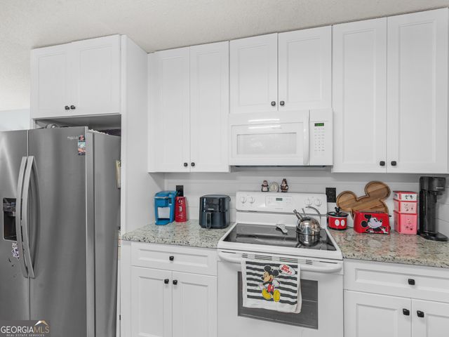 207 Williamsburg Circle, Mcdonough, GA 30253