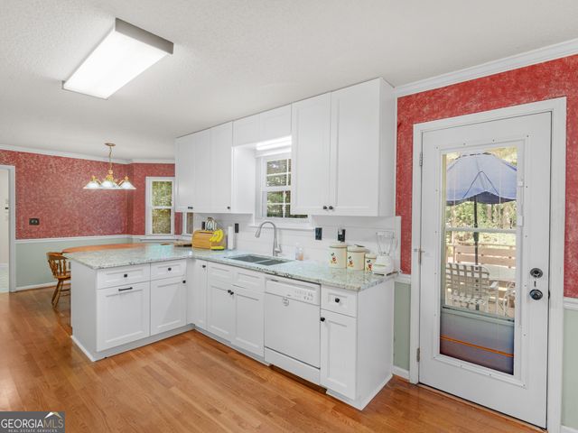 207 Williamsburg Circle, Mcdonough, GA 30253