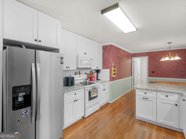 207 Williamsburg Circle, Mcdonough, GA 30253