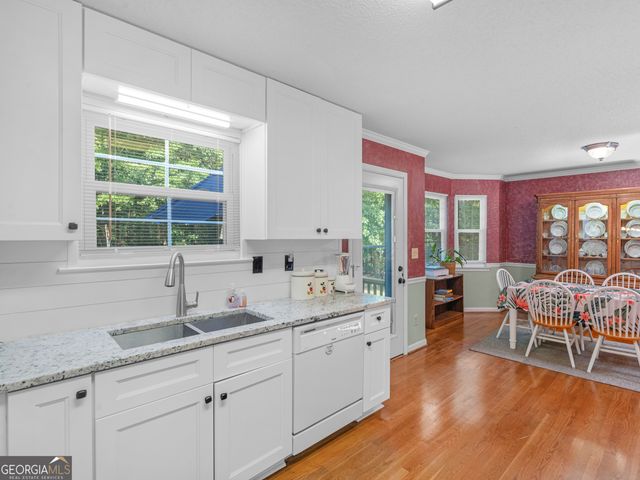 207 Williamsburg Circle, Mcdonough, GA 30253