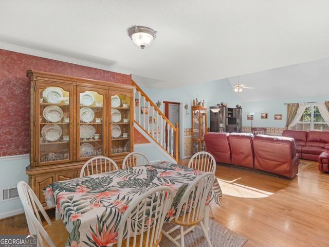 207 Williamsburg Circle, Mcdonough, GA 30253