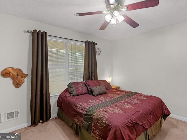 207 Williamsburg Circle, Mcdonough, GA 30253
