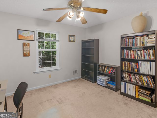 207 Williamsburg Circle, Mcdonough, GA 30253