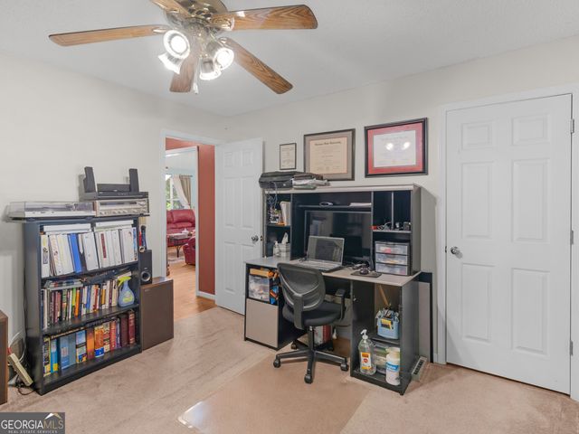 207 Williamsburg Circle, Mcdonough, GA 30253