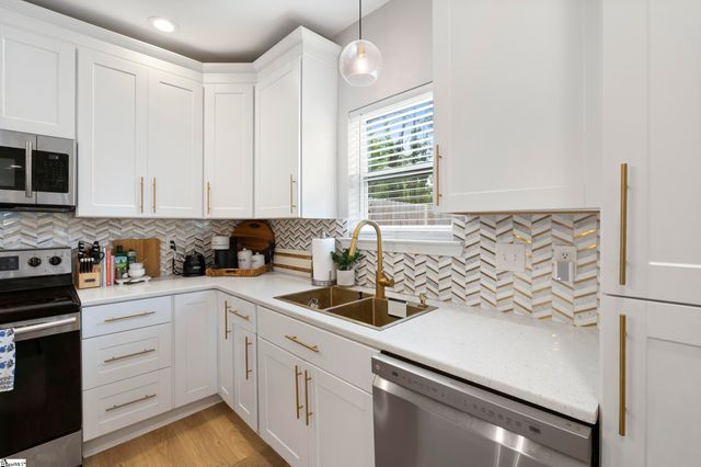 18 Jervey Avenue, Greenville, SC 29607