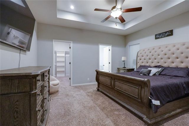 1115 SW 8th Street, Oak Grove, MO 64075