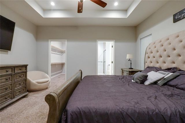 1115 SW 8th Street, Oak Grove, MO 64075