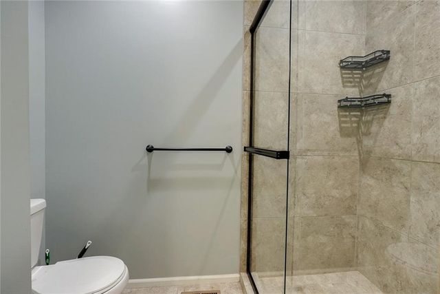 1115 SW 8th Street, Oak Grove, MO 64075