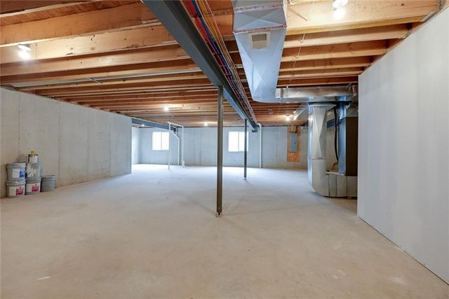 1115 SW 8th Street, Oak Grove, MO 64075