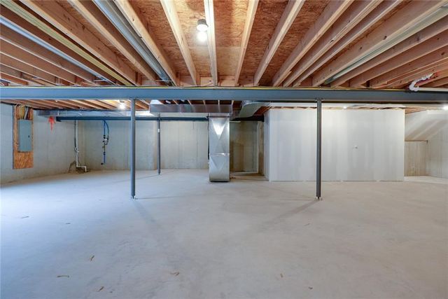 1115 SW 8th Street, Oak Grove, MO 64075