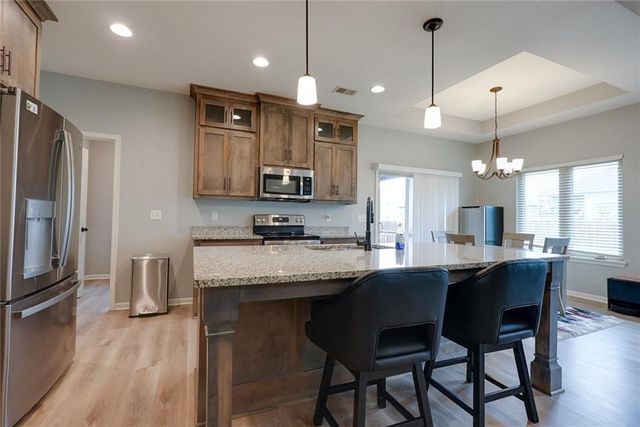 1115 SW 8th Street, Oak Grove, MO 64075