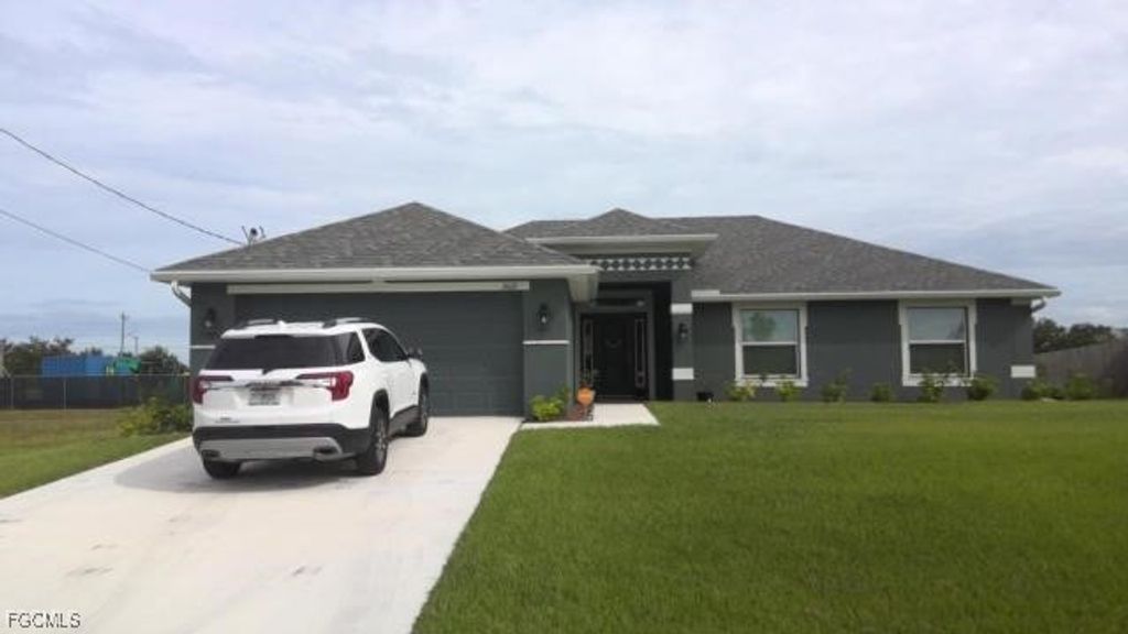 2021 NE 36th TER, Cape Coral, FL 33909