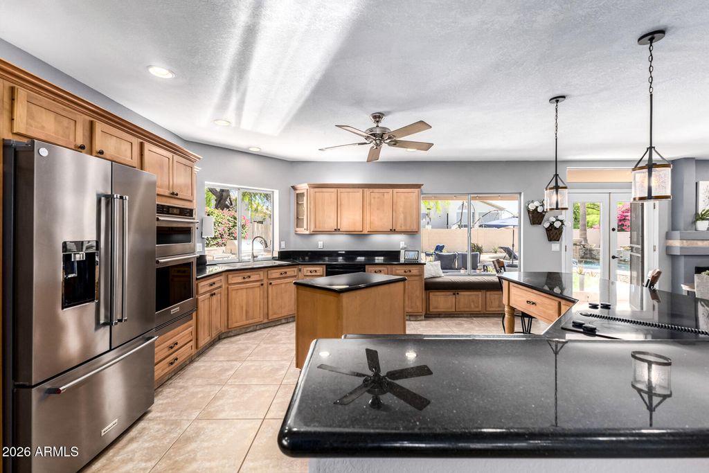 Image 11 of property listing at 1357 W MUIRWOOD Drive, Phoenix, AZ 85045