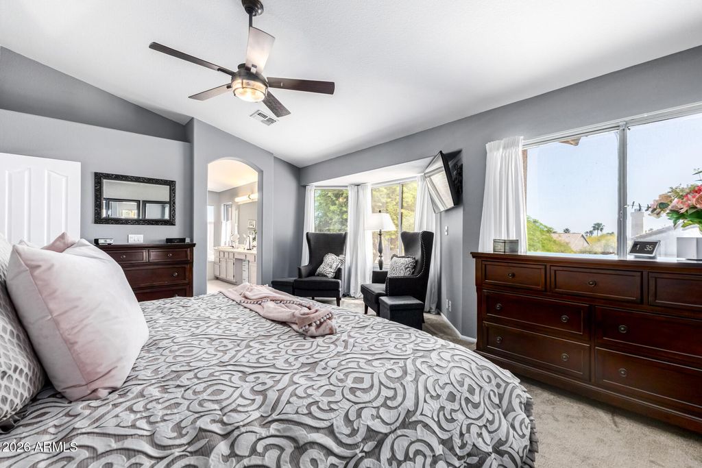 Image 15 of property listing at 1357 W MUIRWOOD Drive, Phoenix, AZ 85045