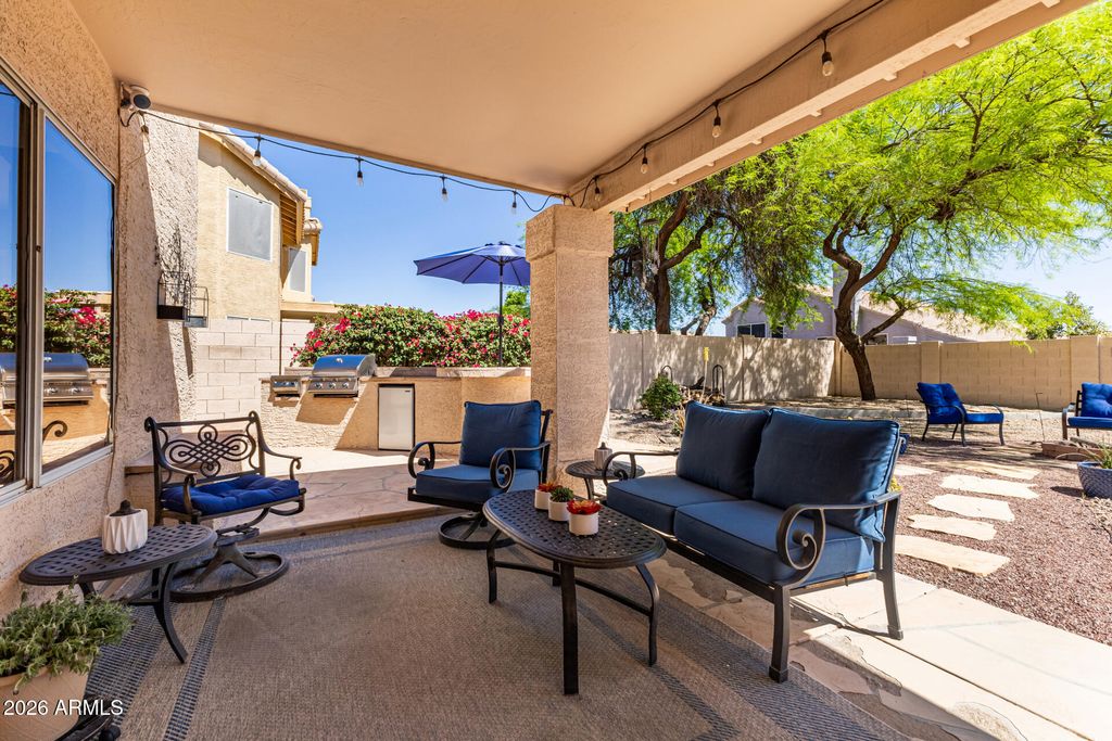 Image 30 of property listing at 1357 W MUIRWOOD Drive, Phoenix, AZ 85045