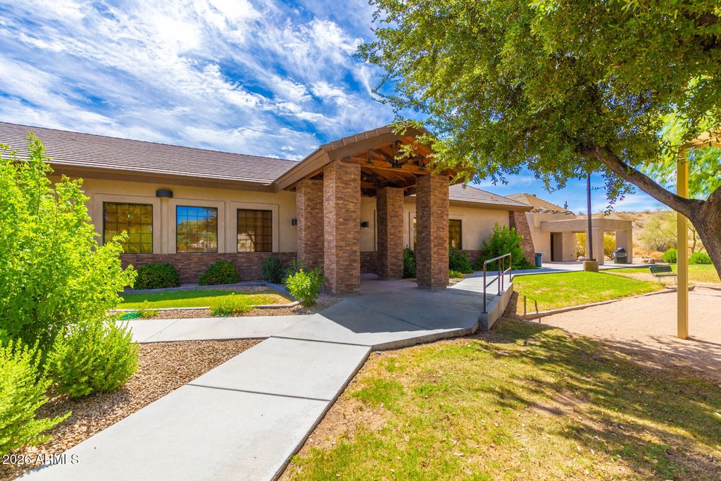 Image 35 of property listing at 1357 W MUIRWOOD Drive, Phoenix, AZ 85045