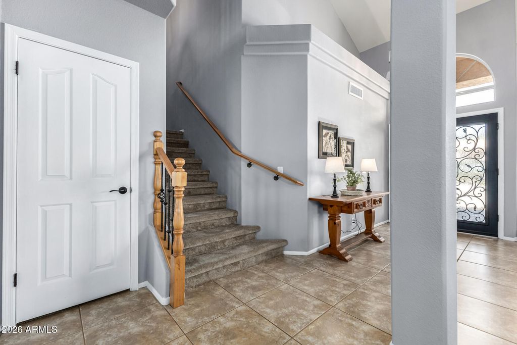 Image 7 of property listing at 1357 W MUIRWOOD Drive, Phoenix, AZ 85045