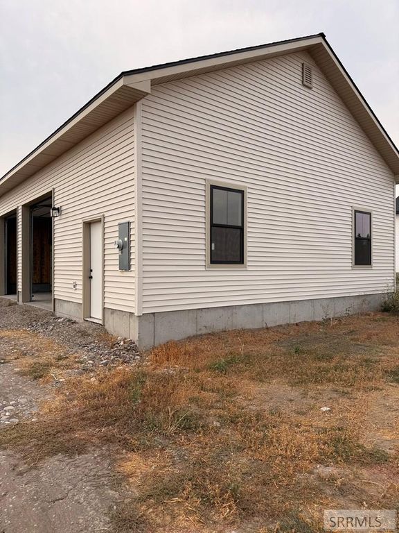 Image 6 of property listing at 4343 W 1000 S, Rexburg, ID 83440