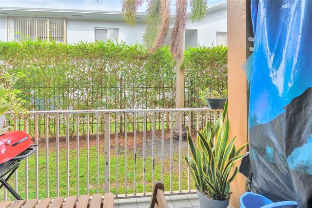 6041 W 24th Avenue B111, Hialeah, FL 33016