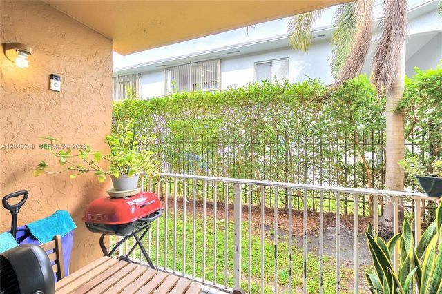 6041 W 24th Avenue B111, Hialeah, FL 33016