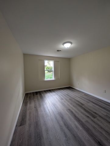 105 Compliment Street, Coal Grove, OH 45638