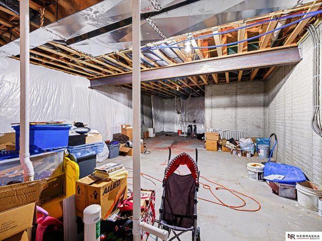 275 Driftwood Lane, Ashland, NE 68003