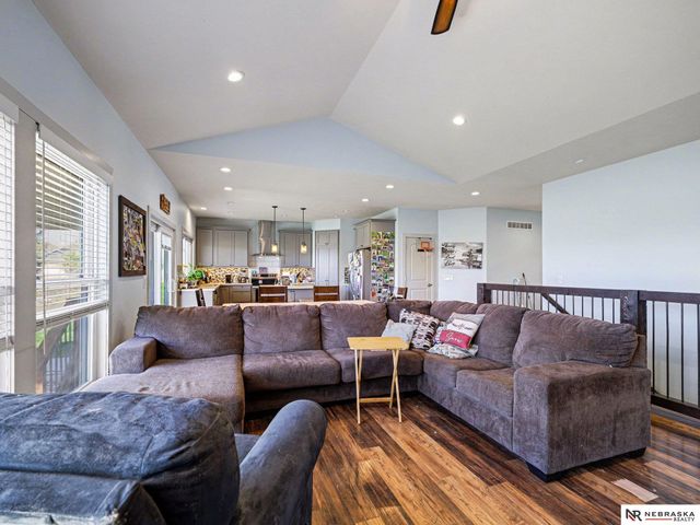 275 Driftwood Lane, Ashland, NE 68003