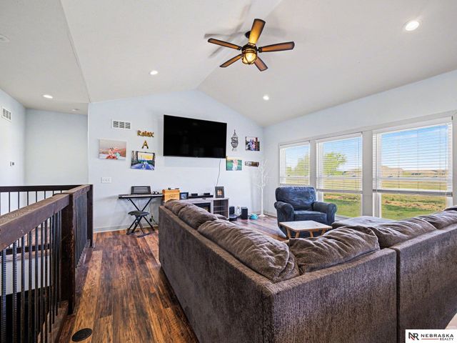 275 Driftwood Lane, Ashland, NE 68003