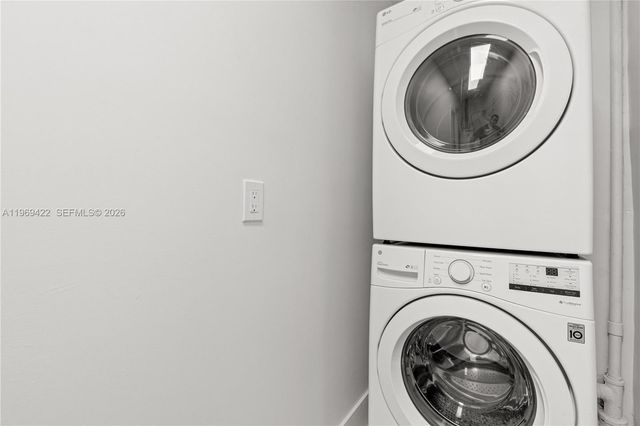 9241 Marine Dr, Cutler Bay, FL 33189