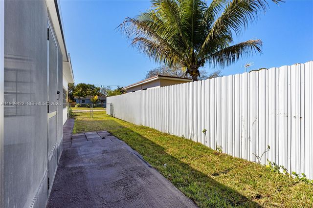 9241 Marine Dr, Cutler Bay, FL 33189