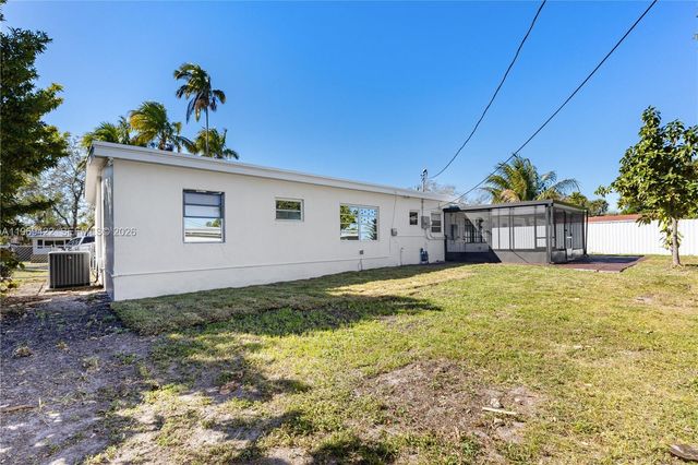 9241 Marine Dr, Cutler Bay, FL 33189