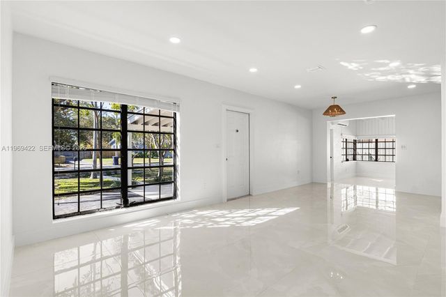 9241 Marine Dr, Cutler Bay, FL 33189