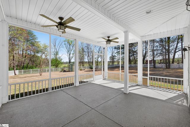 4588 N Highway 14, Greer, SC 29651