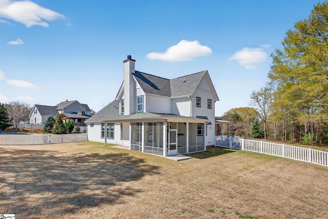 4588 N Highway 14, Greer, SC 29651