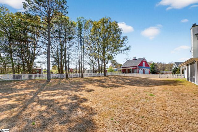 4588 N Highway 14, Greer, SC 29651