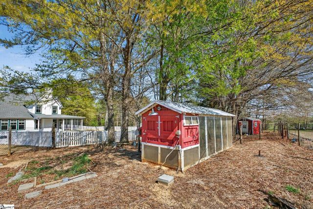 4588 N Highway 14, Greer, SC 29651
