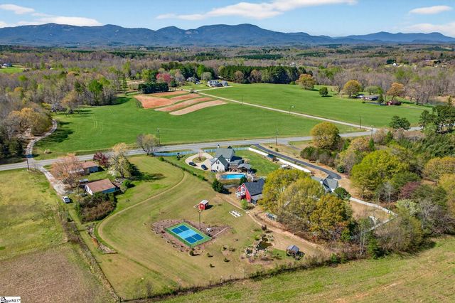 4588 N Highway 14, Greer, SC 29651