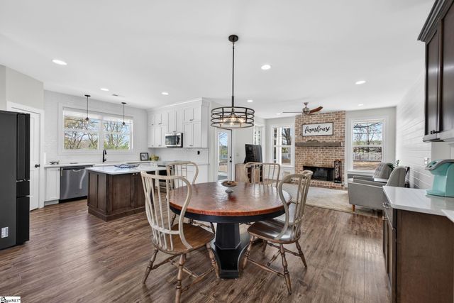 4588 N Highway 14, Greer, SC 29651