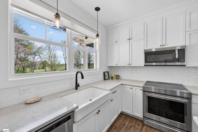 4588 N Highway 14, Greer, SC 29651