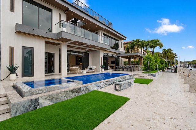 2441 NE 48th Court, Lighthouse Point, FL 33064
