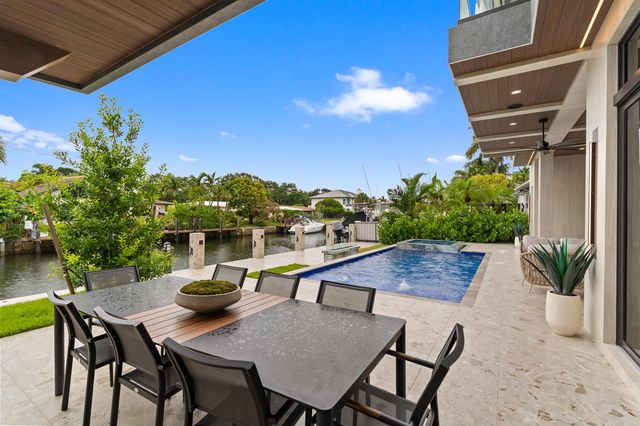 2441 NE 48th Court, Lighthouse Point, FL 33064