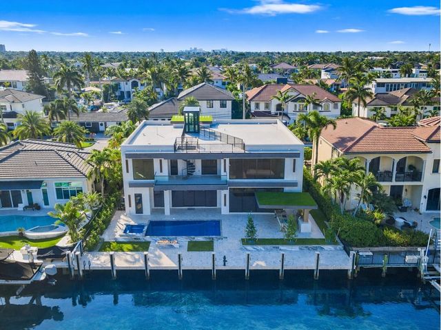 2441 NE 48th Court, Lighthouse Point, FL 33064