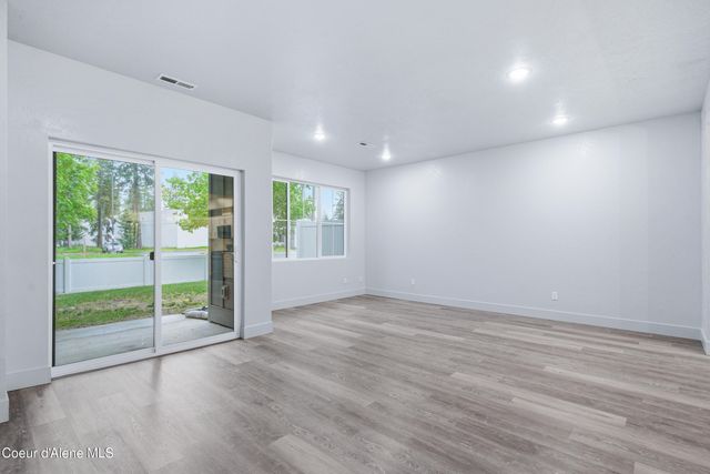 955 W Grove WAY, UNIT 101, Coeur D'alene, ID 83815