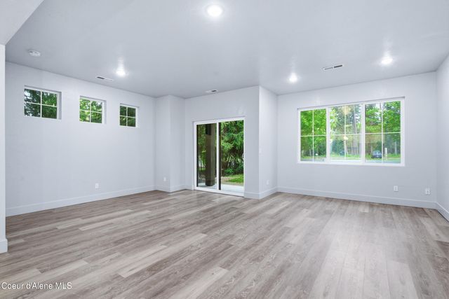 955 W Grove WAY, UNIT 101, Coeur D'alene, ID 83815