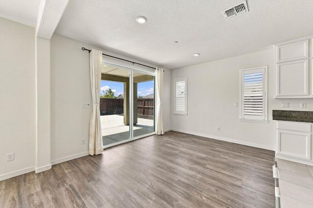 4603 Flagstaff Dr, Folsom, CA 95630