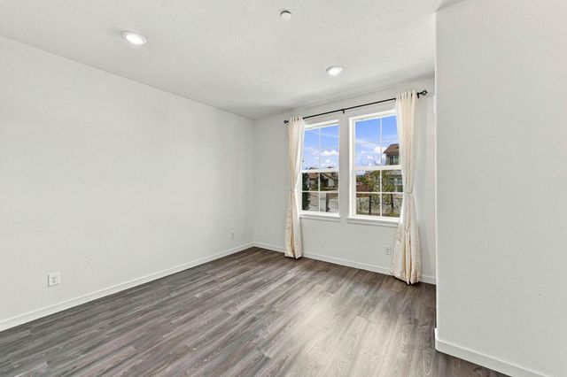 4603 Flagstaff Dr, Folsom, CA 95630