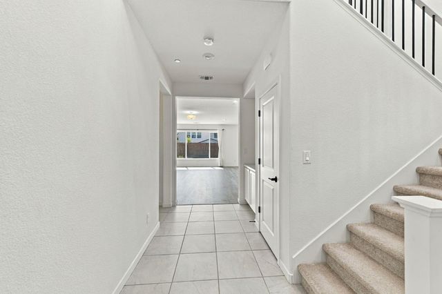 4603 Flagstaff Dr, Folsom, CA 95630